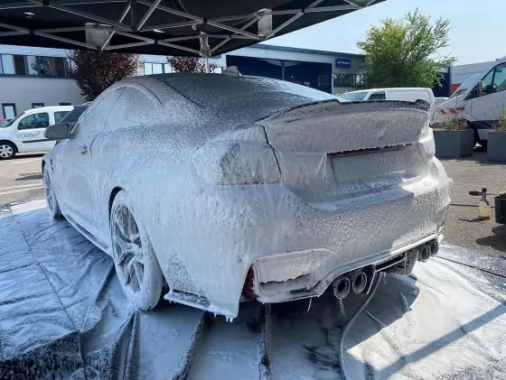 BMW M4 Sakhir Orange — photo 2 de la réalisation