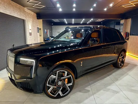 Rolls-Royce Cullinan Black Badge — photo 10 de la réalisation